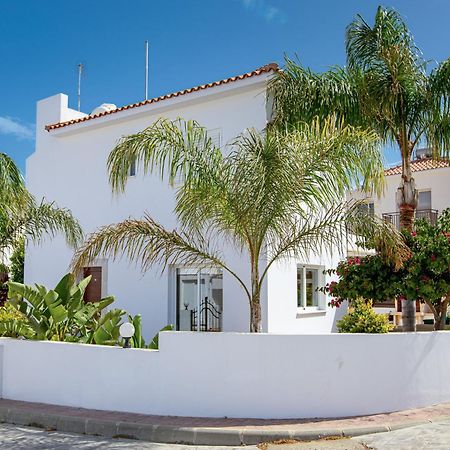 Villa Nova Protaras Bagian luar foto