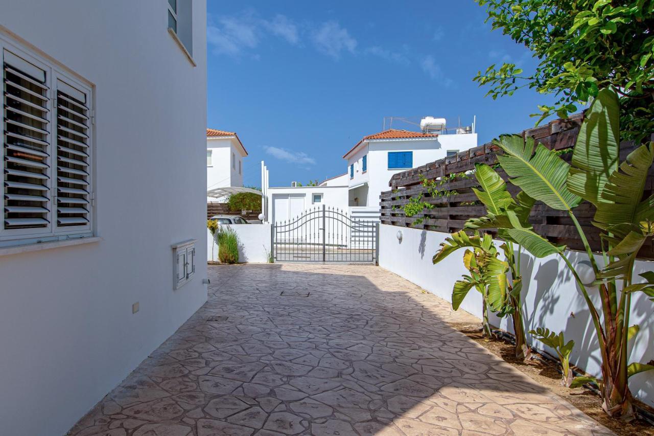 Villa Nova Protaras Bagian luar foto