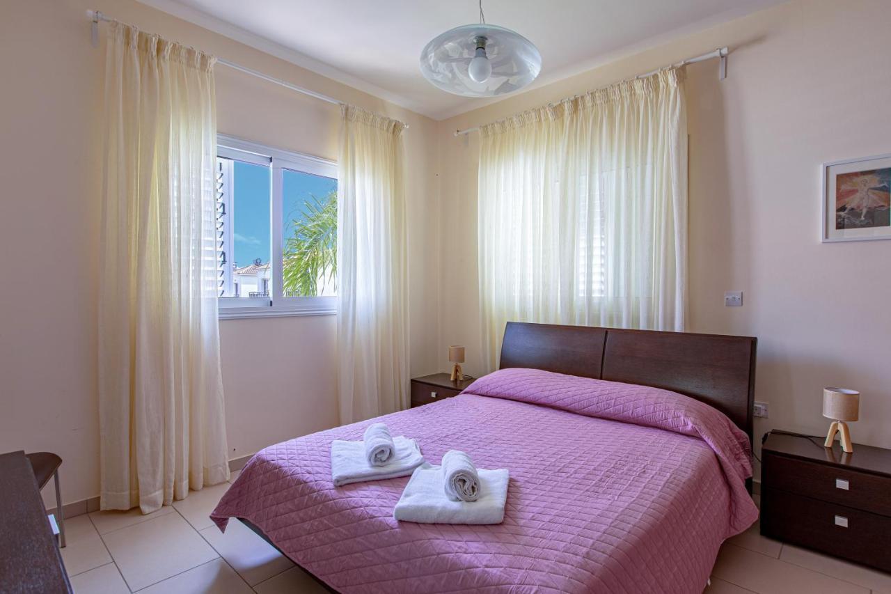 Villa Nova Protaras Bagian luar foto
